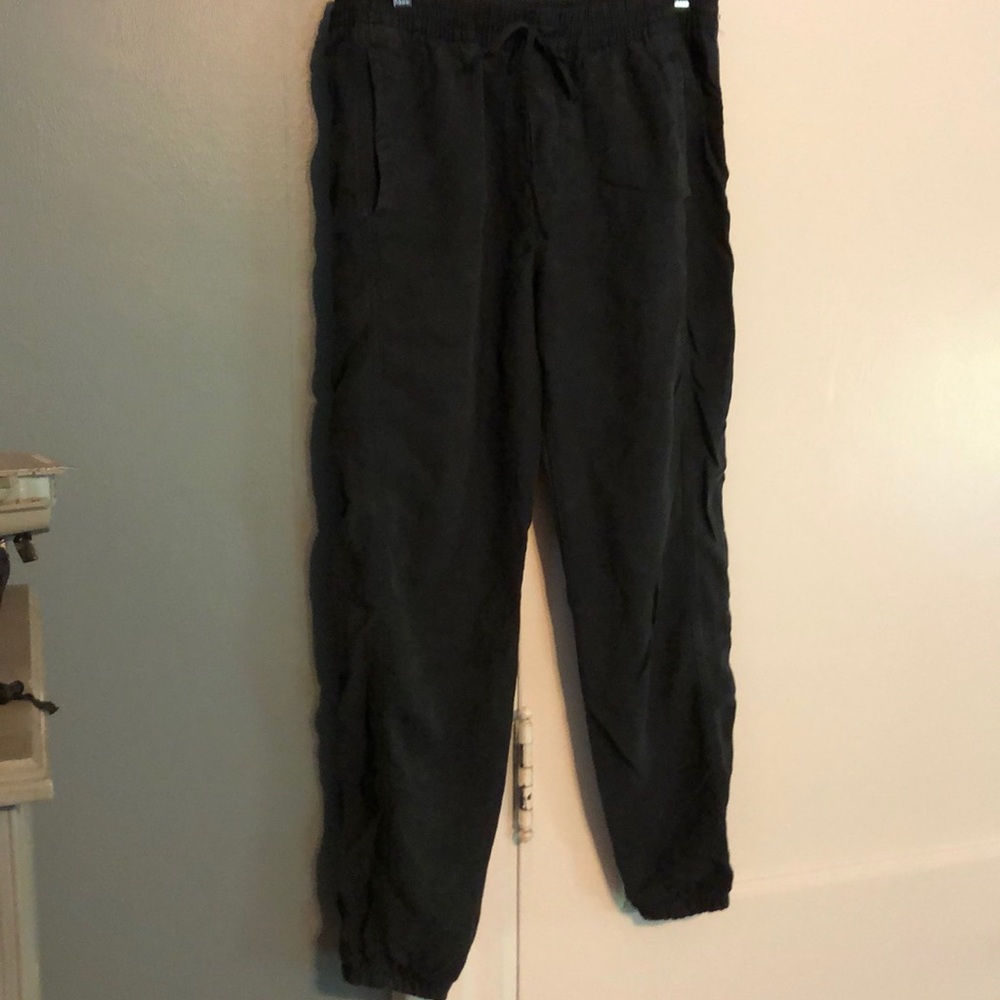 Lightly worn gap women's joggers